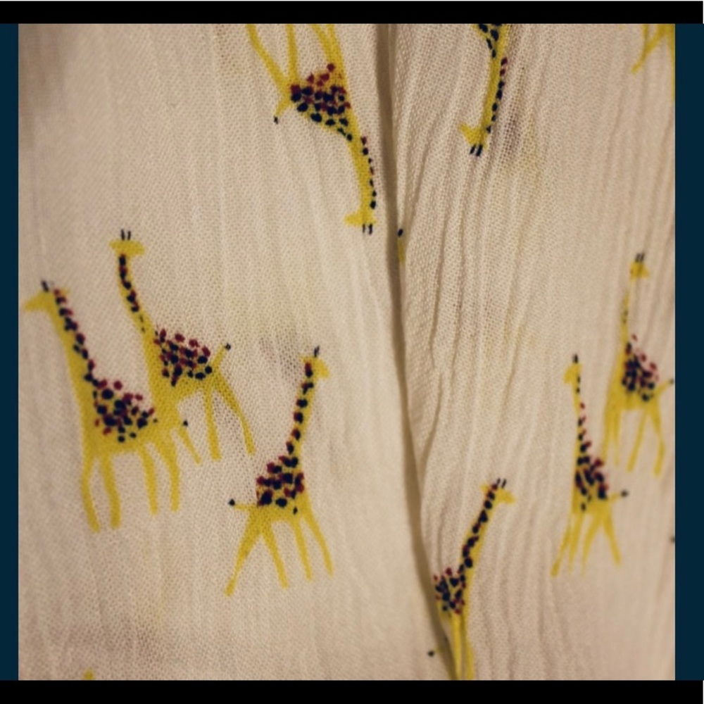 Giraffe Print Tank - Picture 9 of 9